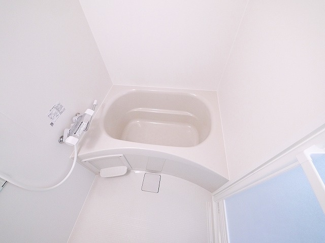 ジーメゾン大和郡山アメロの浴室|きれいなお風呂です