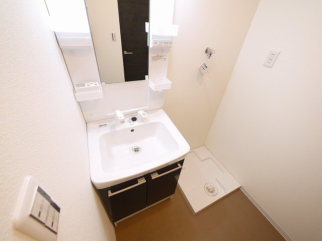 ジーメゾン大和郡山アメロの洗面所|広い洗面スペース