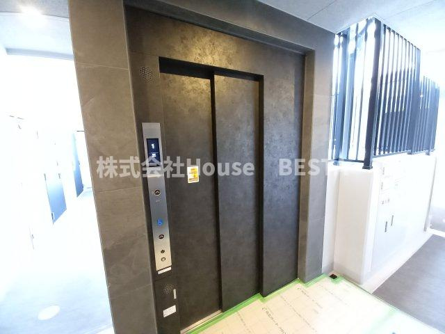 アプリーレ元町ウエストのロビー