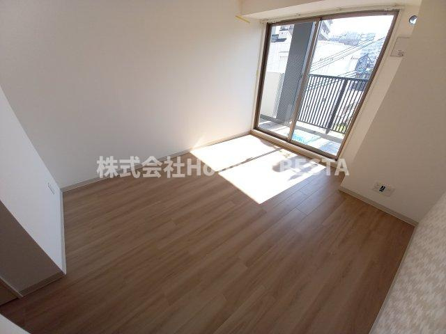 アプリーレ元町ウエストの洋室