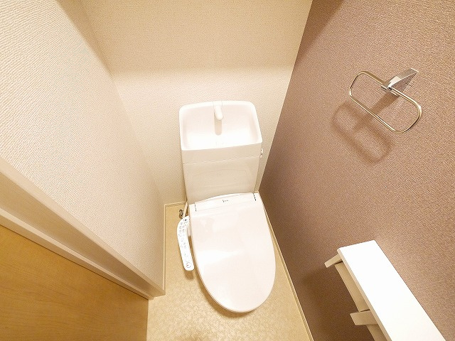 シェルブールのトイレ|落ち着いたトイレです
