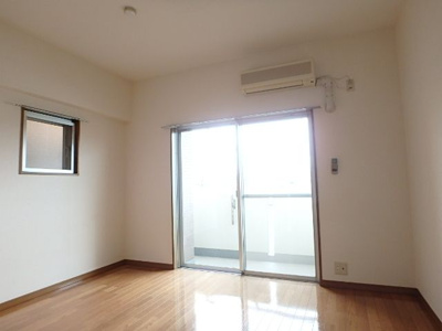 【洋室】 | ラインビュー大丸 | 別号室の写真になります。現況優先。