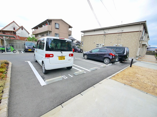 ウィンズ　ガーデンの駐車場|駐車場があります