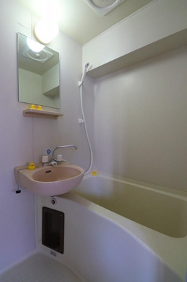 【浴室】 | サンスカイすぎの | 別号室の写真になります。現況優先。