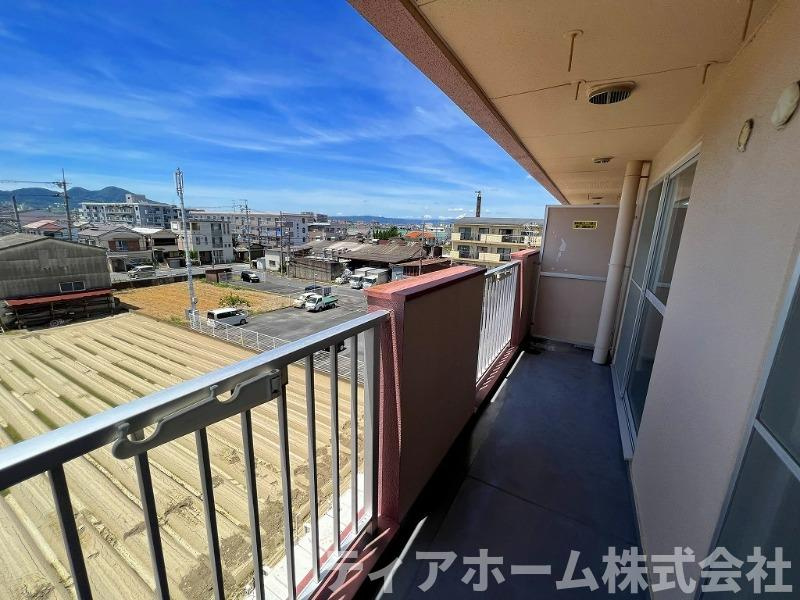 大和高田市田井新町の賃貸マンションのバルコニー