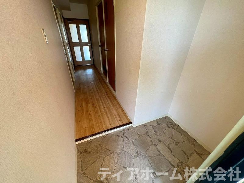 大和高田市田井新町の賃貸マンションの玄関