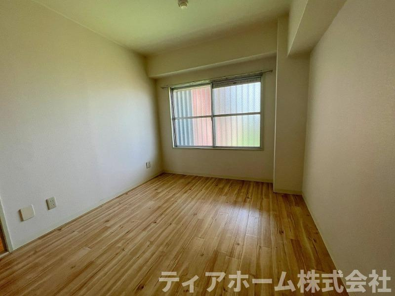 大和高田市田井新町の賃貸マンションの洋室