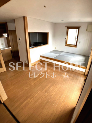 【居間・リビング】 | 竜美西一戸建 | ゆったりとした居間です