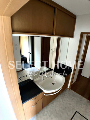 【独立洗面台】 | 竜美西一戸建 | 朝の身支度には欠かせない独立洗面化粧台