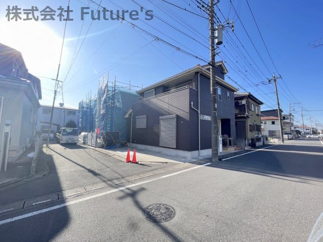 三郷市鷹野5丁目　新築戸建　全2棟　2号棟の前面道路含む現地写真|前面道路含む現地写真です。