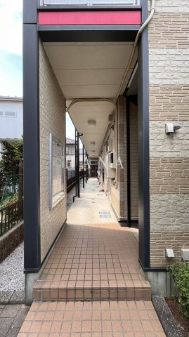 レオパレスアポロのエントランス