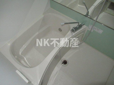 【浴室】 | アルソーレ（東花園賃貸） | きれいなお風呂です