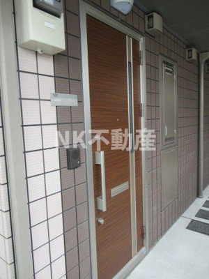 【玄関】 | アルソーレ（東花園賃貸） | ゆったりとした玄関です