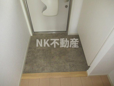 【玄関】 | アルソーレ（東花園賃貸） | 明るい玄関です