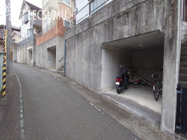 姫路市家島町真浦／中古戸建の駐車場