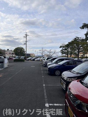 オークヒルズ香里六番館の駐車場|駐車場
■物件内覧・資金計画相談・住宅ローン相談、リフォーム相談、お問合せ受付中■
※当日・翌日のご内覧、ご相談はお電話でのお問合せがスムーズです！
