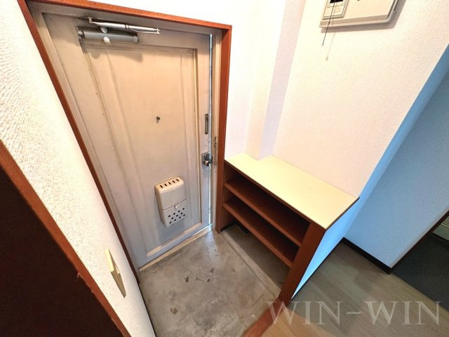 シティハイツ宮脇の玄関