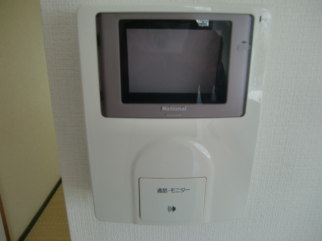 白い小さなマンション六甲のセキュリティ