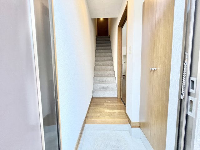 ラフォーレの玄関|※別部屋参考写真