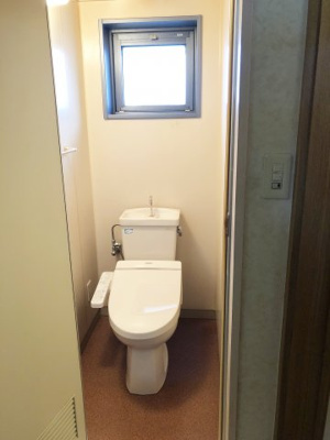 【トイレ】 | カンフォータブル一番館 | ※同物件、別のお部屋の写真です。