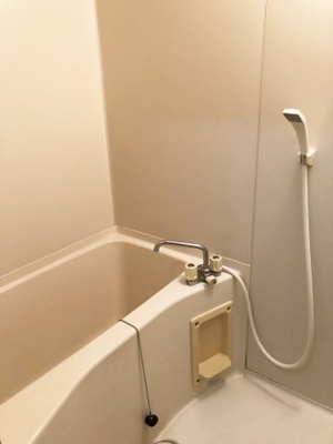 【浴室】 | カンフォータブル一番館 | ※同物件、別のお部屋の写真です。
