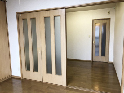 【洋室】 | カンフォータブル一番館 | ※同物件、別のお部屋の写真です。