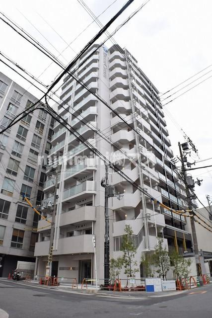 クリスタルグランツ西本町の外観