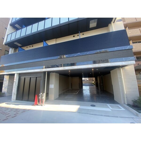 S-RESIDENCE一社のエントランス
