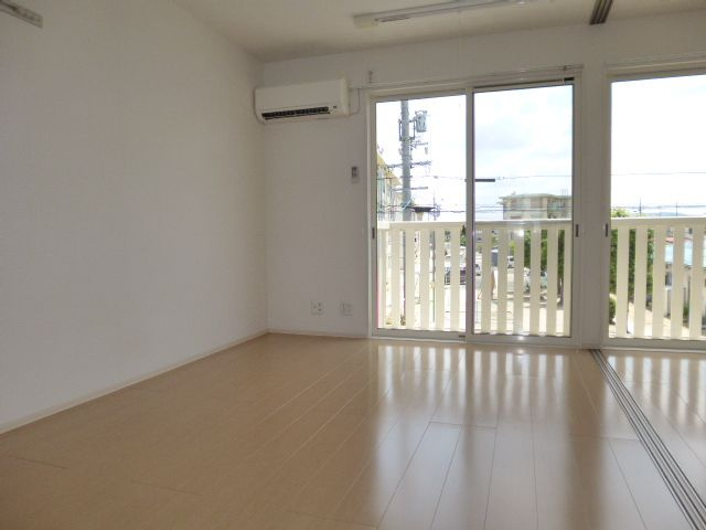 コンフォールの居間・リビング|洋室