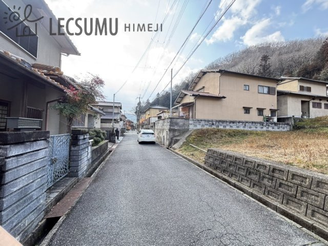 姫路市夢前町寺／売土地の前面道路含む現地写真