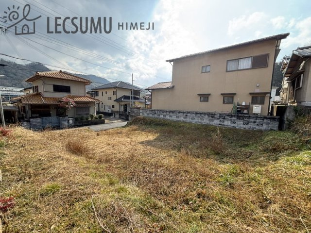 姫路市夢前町寺／売土地の前面道路含む現地写真