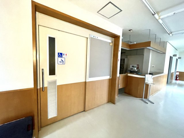 日進市岩崎店舗(P共用31台)の内装