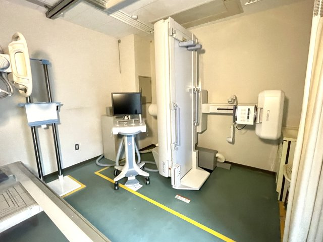 日進市岩崎店舗(P共用31台)の内装|レントゲン室