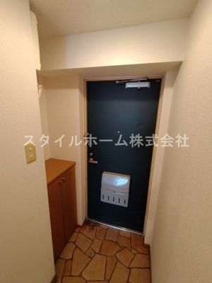 【玄関】 | エスペランザ | 別部屋写真です。