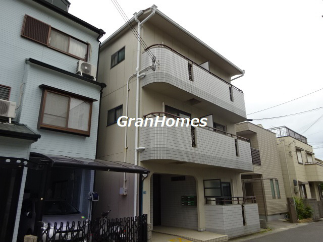 カーサ滝の茶屋の外観