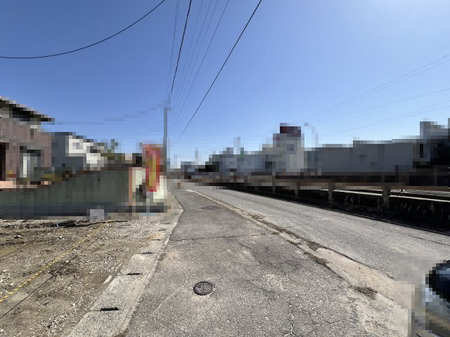 碧南市末広町新築戸建　2号棟の前面道路含む現地写真|碧南市末広町新築戸建前面道路写真です。南側公道約4ｍに接道
