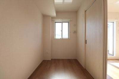 【洋室】 | エフ・なにわ