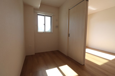 【洋室】 | エフ・なにわ