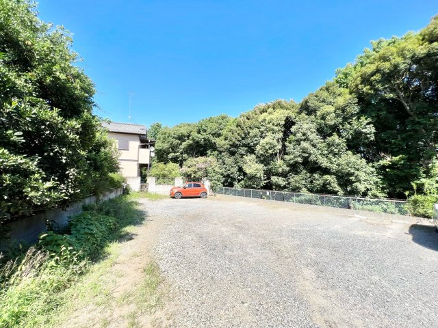 フォン・ブラウンの駐車場|駐車場があるので、車を買う予定の方も安心です