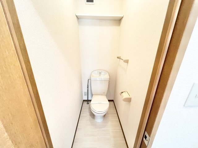 フォン・ブラウンのトイレ|ゆったりとした空間のトイレです