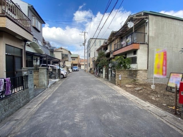 梅津東構口町　建築条件付土地の前面道路含む現地写真