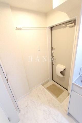 ユナイト西横浜ストラウドの玄関