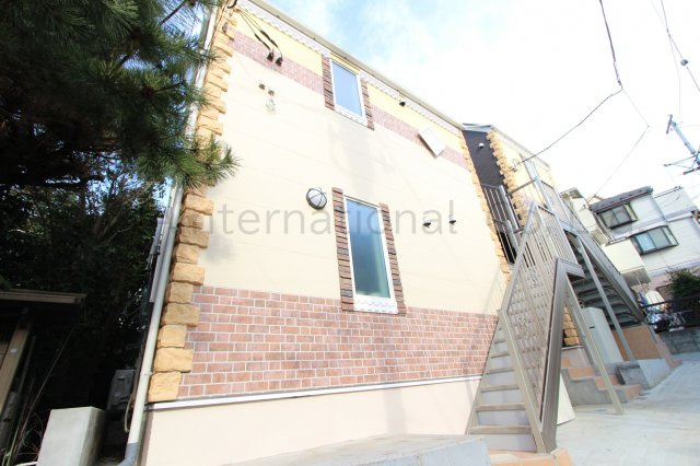 ユナイト西横浜ストラウドの外観