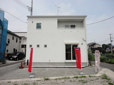 【外観】 | 自然素材デザイナーエコ住宅・家具付モデルハウス・太陽光発電システム付