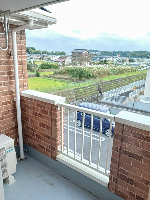 メゾンラルジュBのバルコニー