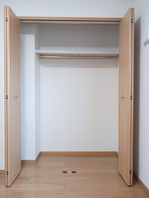 メゾンラルジュBの収納