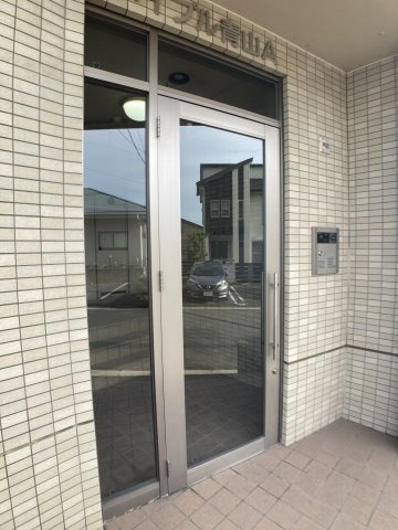 メイプル青山Aのエントランス