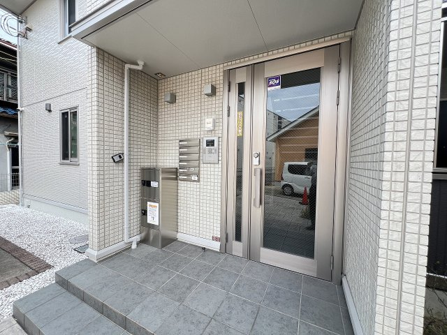 マプレス服部のエントランス