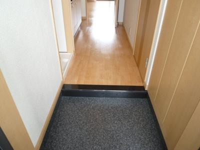 【玄関】 | メゾン・ラヴィアンローズ