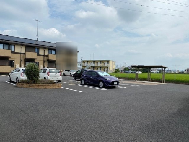ロイヤル シャルム Ｂの駐車場|駐車場